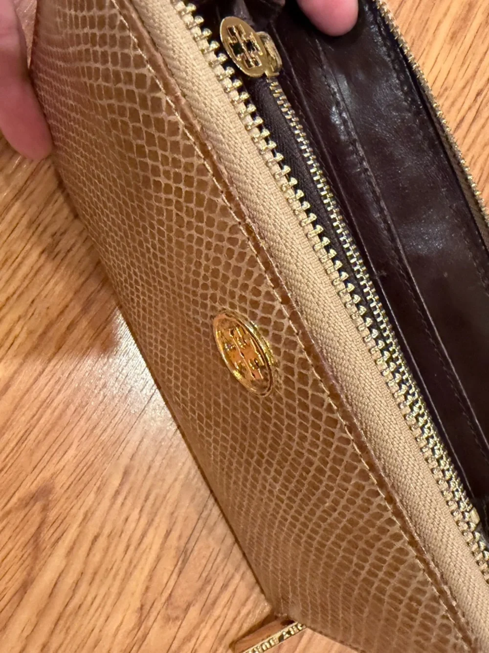Tory Burch zip around wallet - champagne alligator print